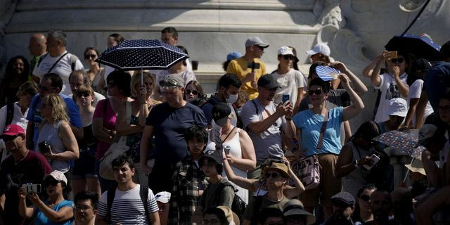 Η Ευρώπη πλήττεται από δεύτερο κύμα καύσωνα – Συναγερμός για 40αρια το Σαββατοκύριακο
