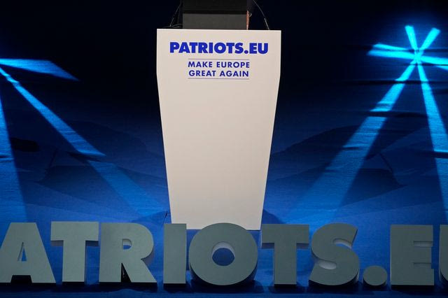 Το Ευρωκοινοβούλιο ζητά πίσω 277.000 ευρώ από τους “Πατριώτες για την Ευρώπη”
