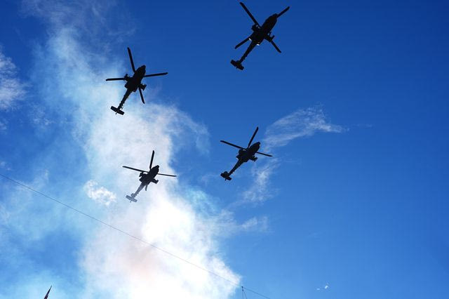 Πτώση αμερικανικού ελικοπτέρου Apache κοντά στα Στενά του Ορμούζ