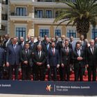 “Η ΕΕ να αποδείξει ότι είναι πρόθυμη να υποδεχθεί νέα μέλη” λένε οι Ευρωπαίοι ηγέτες