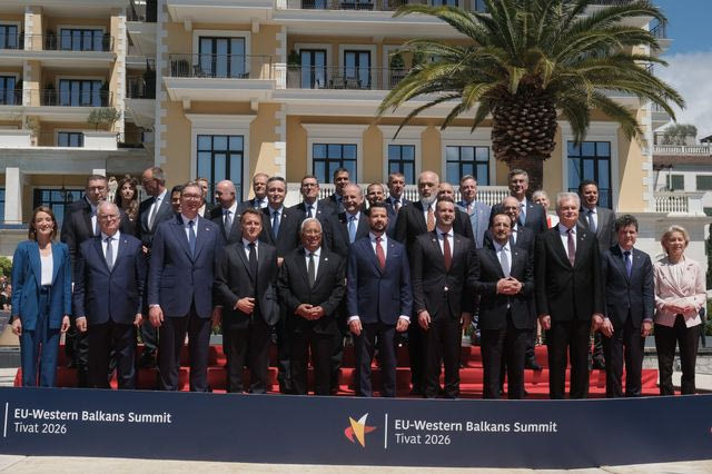 “Η ΕΕ να αποδείξει ότι είναι πρόθυμη να υποδεχθεί νέα μέλη” λένε οι Ευρωπαίοι ηγέτες