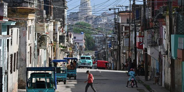 Χωρίς ηλεκτρικό, αέριο και ύπνο – Στα όριά τους οι Κουβανοί λόγω του αμερικανικού εμπάργκο