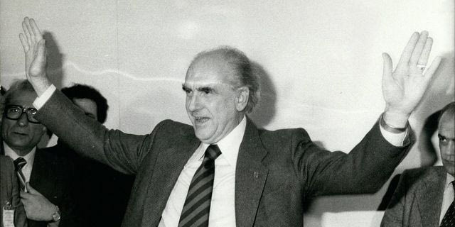 30 χρόνια χωρίς τον Ανδρέα Παπανδρέου – Το μήνυμα του ΠΑΣΟΚ για την παρακαταθήκη του