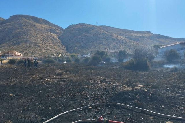Φωτιά στα Καλύβια Θορικού – Τέθηκε άμεσα υπό έλεγχο
