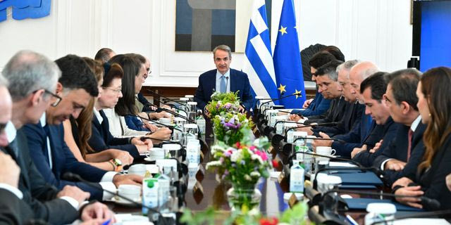 Μητσοτάκης: Αναμένεται περαιτέρω πτώση στην τιμή της βενζίνης στην αντλία