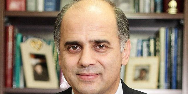 o Γιώργος Παπαθεοδωρίδης, καθηγητής Ιατρικής στο ΕΚΠΑ, διευθυντής της Πανεπιστημιακής Γαστρεντερολογικής Κλινικής στο ΓΝΑ «Λαϊκό» και πρόεδρος του Ελληνικού Οργανισμού Μεταμοσχεύσεων (ΕΟΜ)