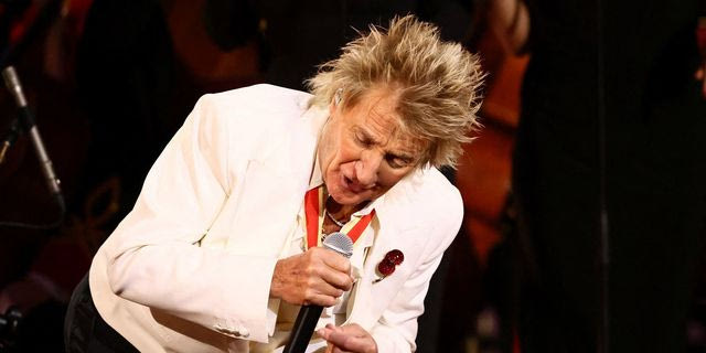 Rod Stewart: Στιγμές ανησυχίας σε συναυλία – Χρειάστηκε οξυγόνο πάνω στη σκηνή