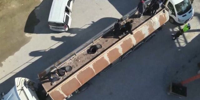 Τουρκία: 30 μετανάστες βρέθηκαν μέσα σε δεξαμενή βυτιοφόρου