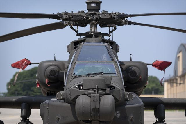 Drone διέσωσε το πλήρωμα του στρατιωτικού ελικοπτέρου των ΗΠΑ που συνετρίβη στα Στενά του Ορμούζ