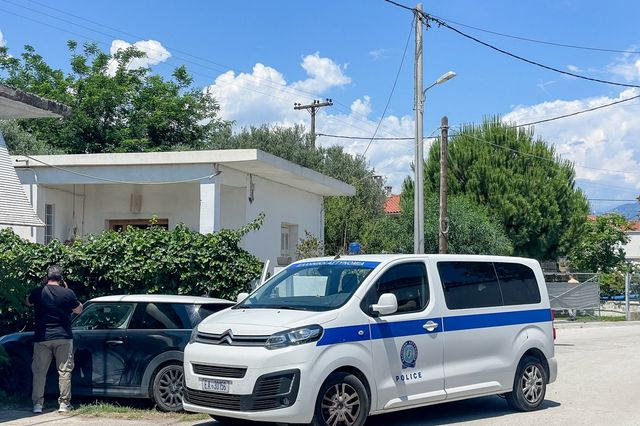Αίγιο: Χωρίς αποτυπώματα το μαχαίρι – Τα πρώτα ευρήματα των εγκληματολογικών αναλύσεων
