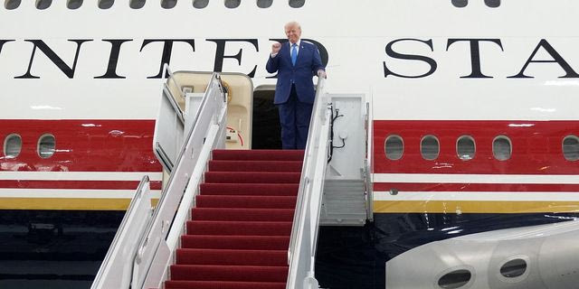 Ο Τραμπ παρουσίασε το νέο Air Force One – Ένας “ιπτάμενος Λευκός Οίκος”
