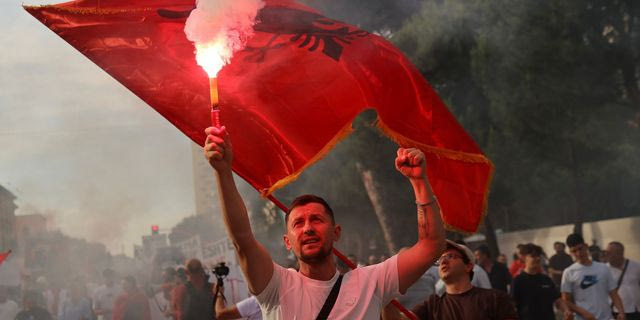 “Ράμα, παραιτήσου”. Και μετά;