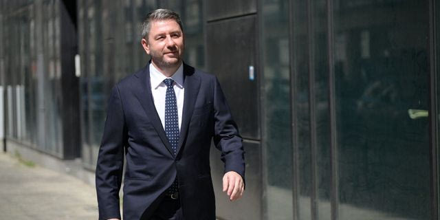 Ο Νίκος Ανδρουλάκης καταθέτει 7 προτάσεις για τους μικρομεσαίους