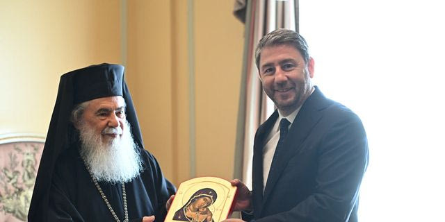 Συνάντηση Ανδρουλάκη με Θεόφιλο Γ’: “Προτεραιότητα η ενότητα των Πατριαρχείων”