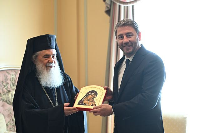 Συνάντηση Ανδρουλάκη με Θεόφιλο Γ’: “Προτεραιότητα η ενότητα των Πατριαρχείων”