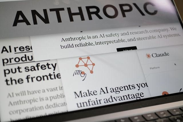 “Μπλόκο” της κυβέρνησης Τραμπ στο νέο μοντέλο AI της Anthropic για λόγους “εθνικής ασφαλείας”