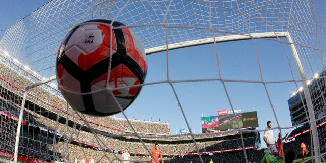 Πιο δύσκολη η βίζα από ένα γκολ στο Μουντιάλ, που αρχίζει (και) στην Αμερική του Τραμπ