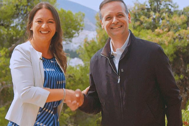 H Valentina Reino, επικεφαλής Public Policy & Campaign της Airbnb σε Ιταλία, Ελλάδα και Νότια Ευρώπη και ο Χάρης Δούκας