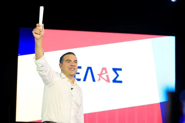 Ο Αλέξης Τσίπρας με το νέο κόμμα του ΕΛ.Α.Σ