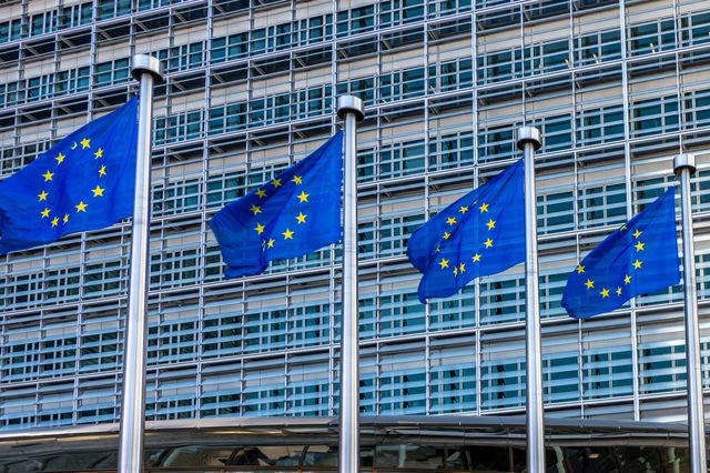 Η ΕΕ χαιρετίζει την επιστολή Ζελένσκι στον Πούτιν – “Είναι η στιγμή” να επαναληφθούν οι συνομιλίες, λέει ο Μακρόν