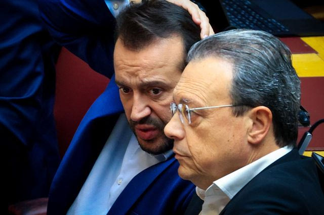 Υπαρξιακά αδιέξοδα και θεωρίες συνωμοσίας στον ΣΥΡΙΖΑ