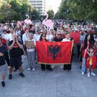 Διαμαρτυρία Αλβανών στο Σύνταγμα κατά του επενδυτικού σχεδίου Κούσνερ