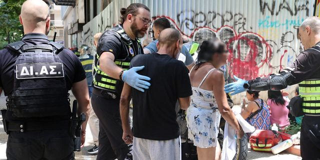 Φωτιά σε ξενοδοχείο στην Ομόνοια