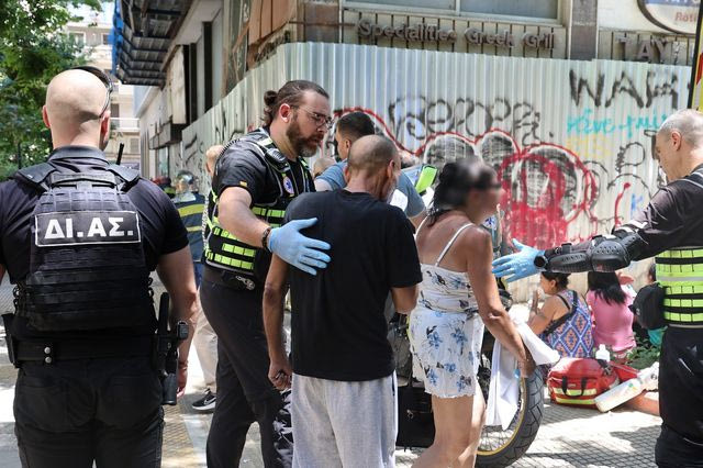Φωτιά σε ξενοδοχείο στην Ομόνοια