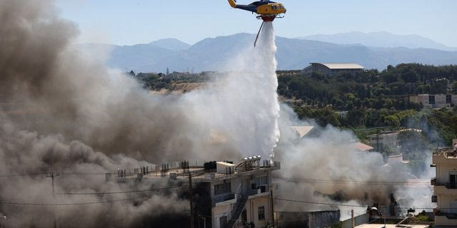 Ηράκλειο: Καλύτερη η εικόνα από τη φωτιά στην αποθήκη ξυλείας – Ζημιές σε 3 σπίτια και μία επιχείρηση