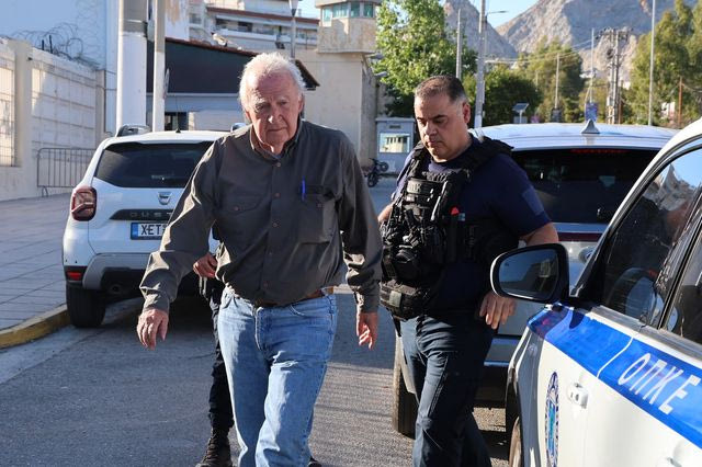 Αλαλούμ με την μεταγωγή Γιωτόπουλου – Θα διανυκτερεύσει στη ΓΑΔΑ
