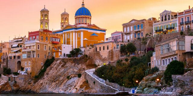 Σύρος: Οι 8 εμπειρίες που θα σας μαγέψουν