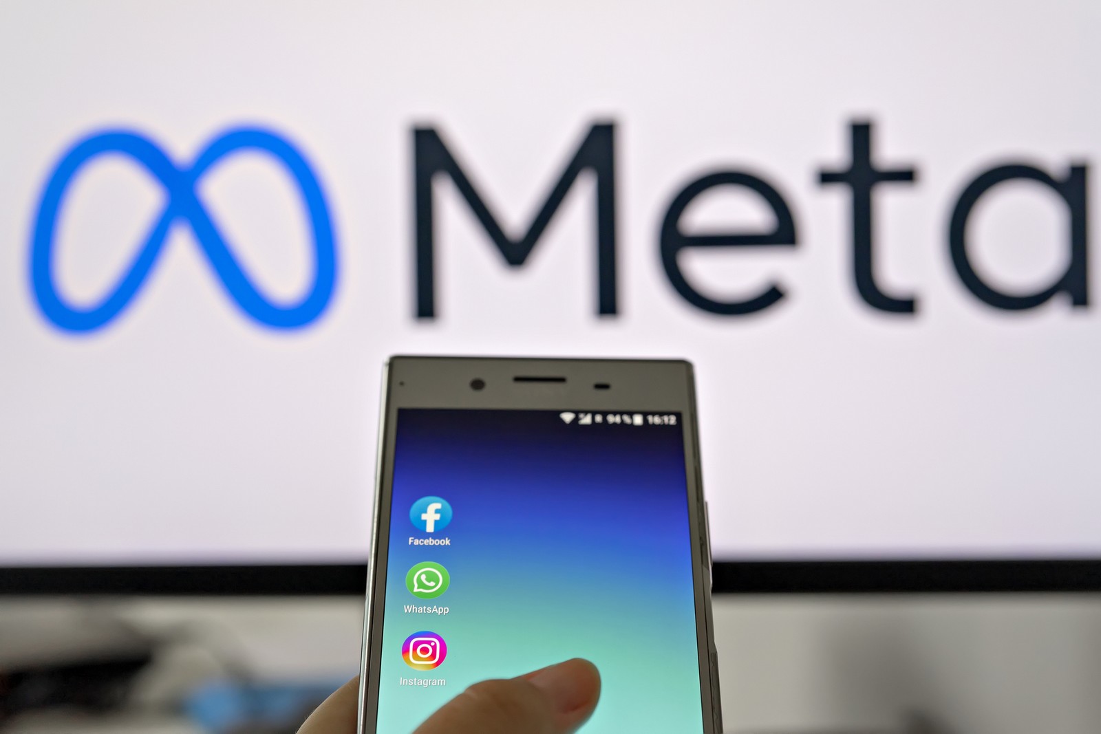 Πρόστιμο-ρεκόρ 567 εκατ. δολαρίων στη Meta για βλάβες σε εφήβους από τις πλατφόρμες