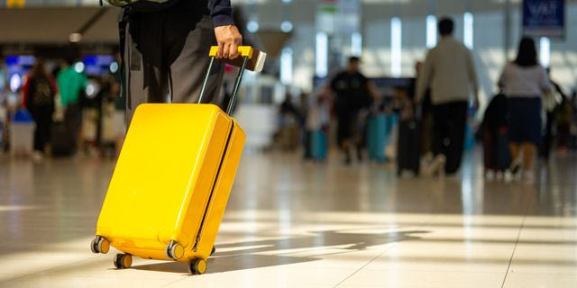 “Ελ. Βενιζέλος”: 415.000 λαθραία τσιγάρα εντοπίστηκαν σε αποσκευές επιβατών