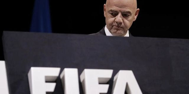 FIFA: Υποχρεωτικές οι ρήτρες αποδέσμευσης σε όλα τα συμβόλαια των ποδοσφαιριστών