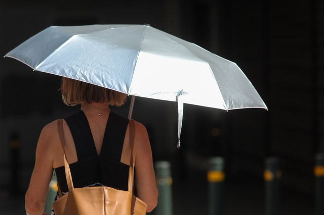 Καιρός: Νέα άνοδος της θερμοκρασίας αλλά και μπόρες – Πού θα βρέξει