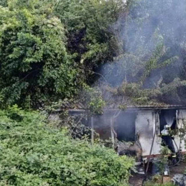 Τραγωδία στην Κόνιτσα: Από τον σεισμό του 1996 έμεναν στο κοντέινερ τα τέσσερα αδέρφια