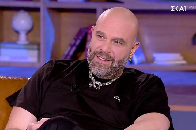 Μιχάλης Κουινέλης: Δούλευα σε γραφείο τελετών – Έκλαιγα πιο πολύ από τους συγγενείς