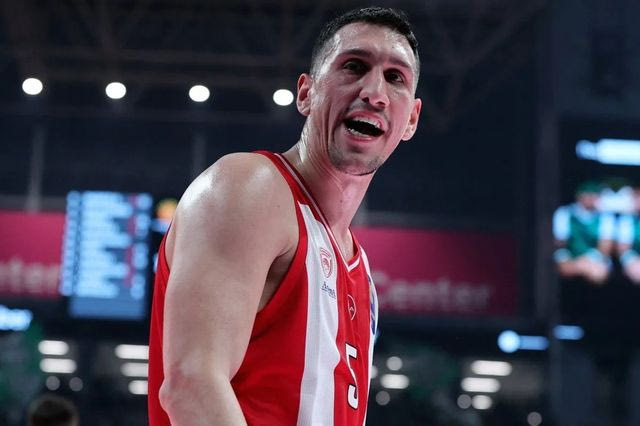 Ολυμπιακός: Σκέψεις Λαρεντζάκη για αποχώρηση