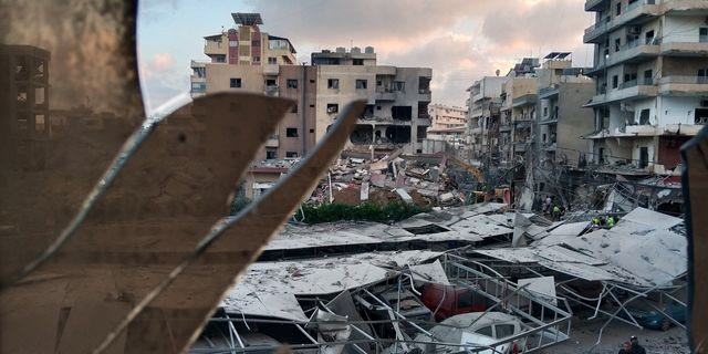 Ισραηλινοί βομβαρδισμοί έπληξαν νοσοκομείο στον Λίβανο, λίγο πριν ο Τραμπ ανακοινώσει παύση των εχθροπραξιών