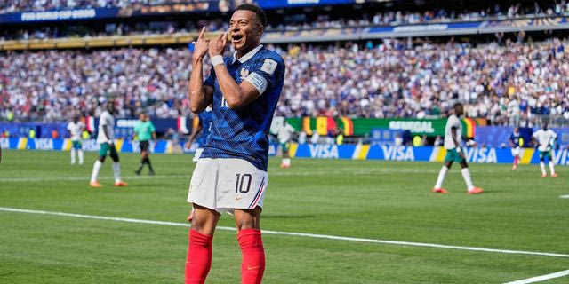 Γαλλία – Σενεγάλη 3-1: Oι μπλε καθάρισαν με τα γκολ των Εμπαπέ και Μπαρκολά