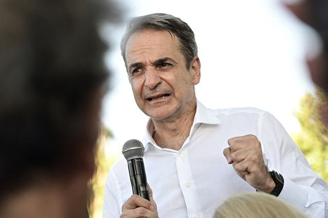 Μητσοτάκης: Όποιος σας υπόσχεται τζάμπα παροχές, να ξέρετε ότι θα σας τα πάρει