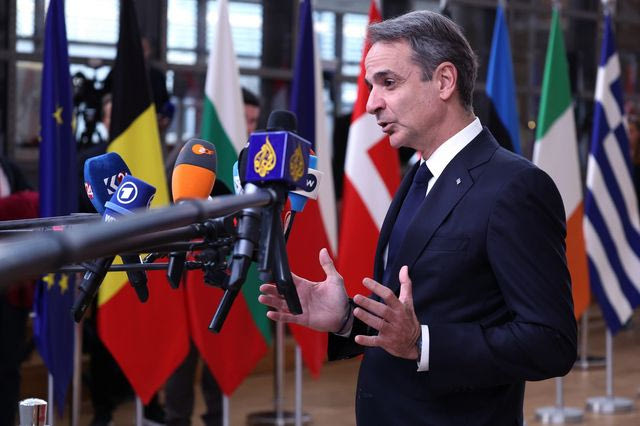 Μητσοτάκης: Υποχρέωσή μας να περάσει άμεσα στις αντλίες η μείωση του πετρελαίου