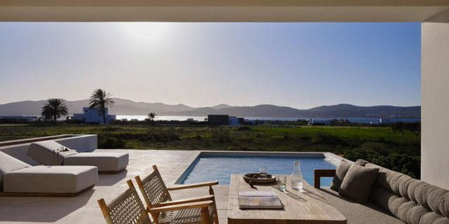 Το Parian Chronicle, μέλος του Destination by Hyatt, ανοίγει ένα νέο κεφάλαιο στην κυκλαδίτικη φιλοξενία