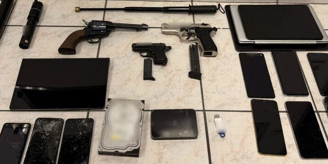 Συνελήφθη 66χρονος στη Νίκαια – Εντοπίστηκαν όπλα, τέιζερ και φυσίγγια