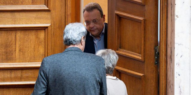 ΣΥΡΙΖΑ: Ο Πολάκης ζητά την παραίτηση του Φάμελλου