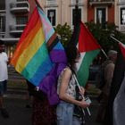 ΕΛ.Α.Σ. για Pride: “Μας αφορά κάθε ζευγάρι που φοβάται να περπατήσει χέρι-χέρι στον δρόμο”