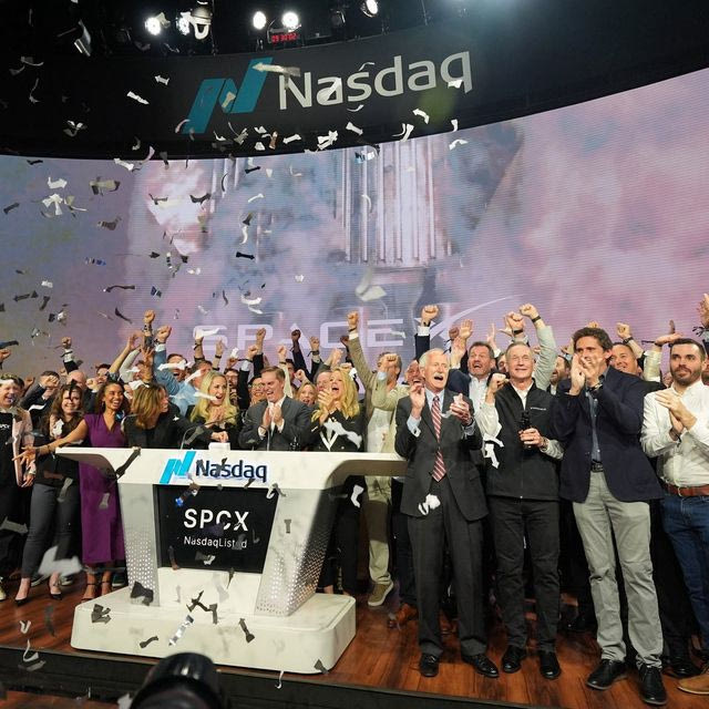 Ντεμπούτο της SpaceX στη Wall Street – Ο Ίλον Μασκ υπόσχεται ταξίδι στον Άρη