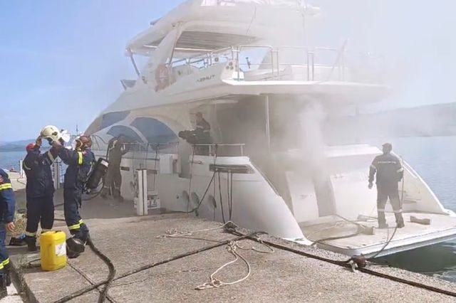 Φωτιά σε σκάφος στην Αμφιλοχία