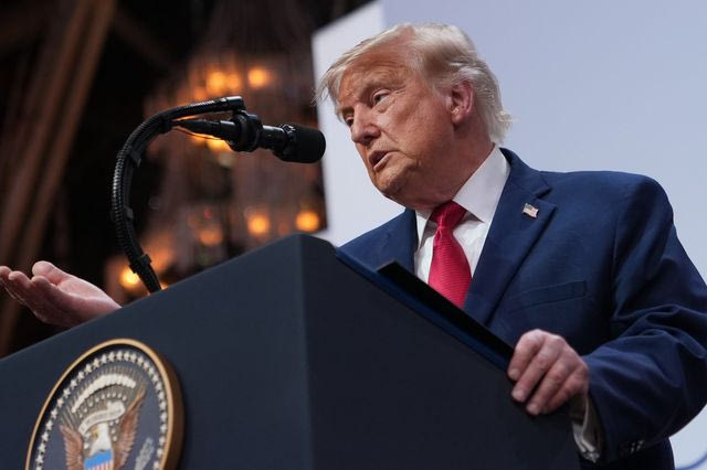 Τραμπ από G7: “Θα μπορούσαμε να βομβαρδίζουμε το Ιράν για άλλα δύο χρόνια”