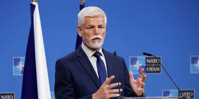 Τσεχία: Προσφυγή του Προέδρου κατά του Πρωθυπουργού γιατί “τον απέκλεισε” από τη σύνοδο του ΝΑΤΟ